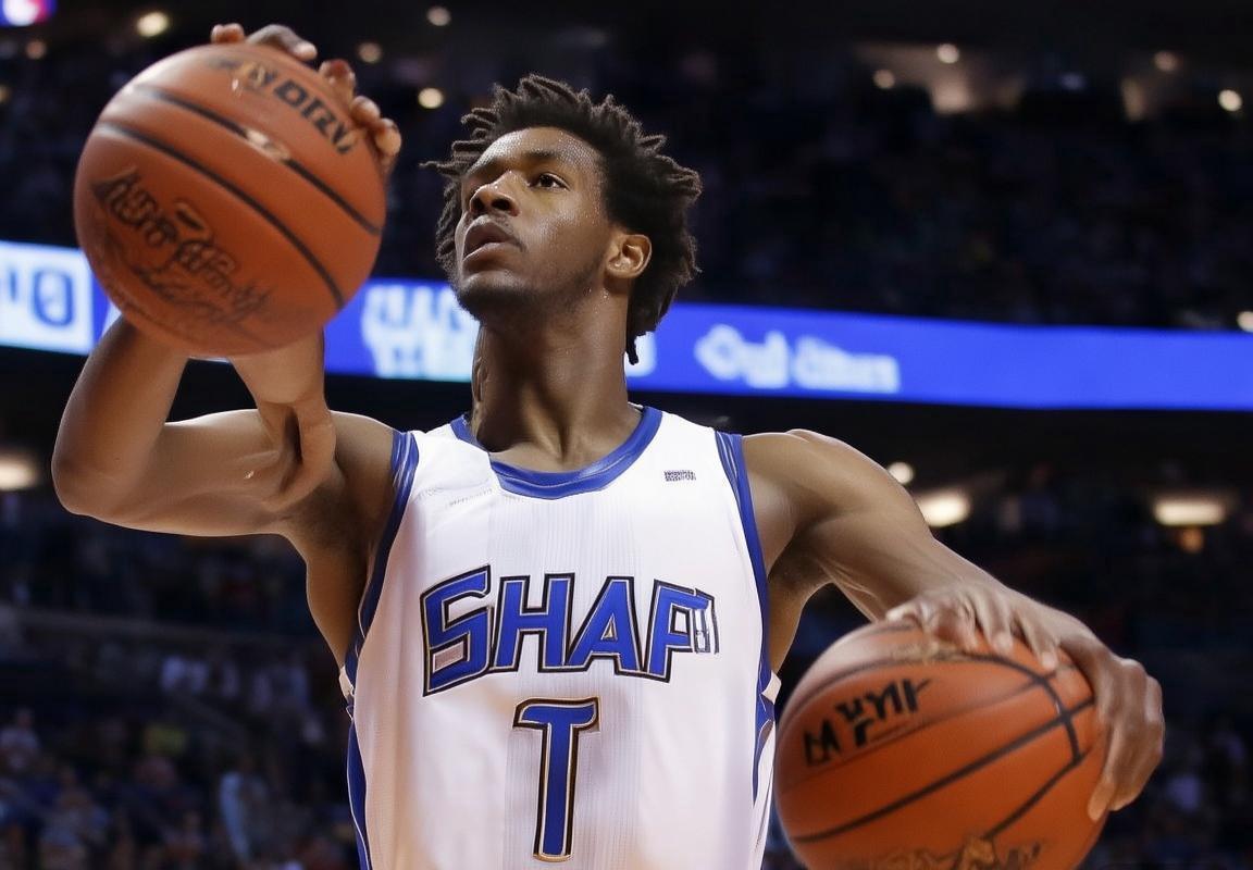 谢登·夏普NCAA首秀狂砍三双，震撼NBA选秀市场，俄克拉荷马雷霆队瞄准未来基石