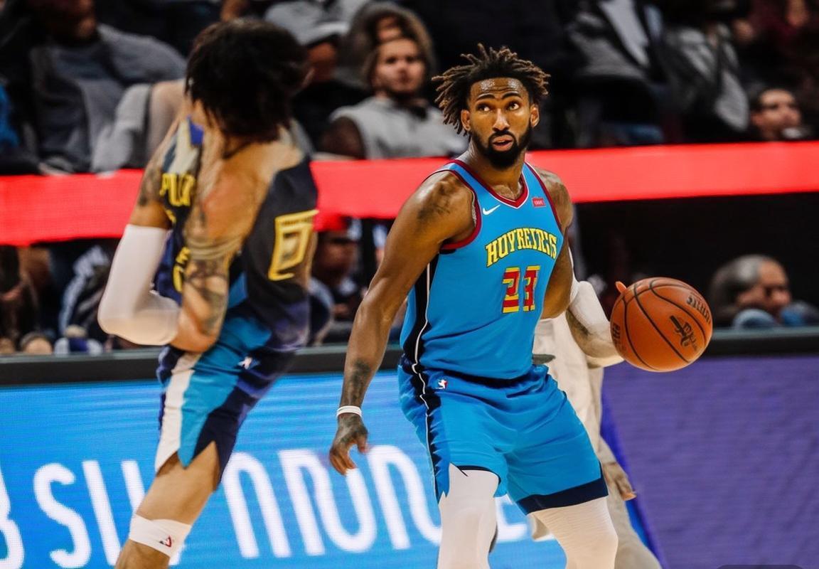 老鹰vs黄蜂NBA常规赛前瞻：特雷·杨对决拉梅洛·鲍尔，东南赛区内战一触即发